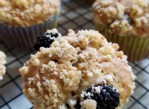 Foto resep Mulberry Crumble Muffin