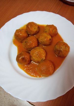 Una foto de Albóndigas de pollo en salsa
