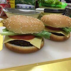 A picture of Simple and Easy Hamburger.