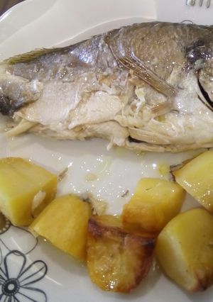 Φωτογραφία της συνταγής Τσιπούρα με πατάτες στο φούρνο