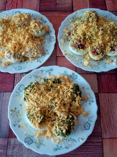 Una foto de Huevos rellenos (3 variedades)