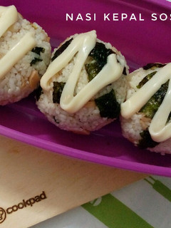 Foto resep Nasi Kepal Sosis Onigiri