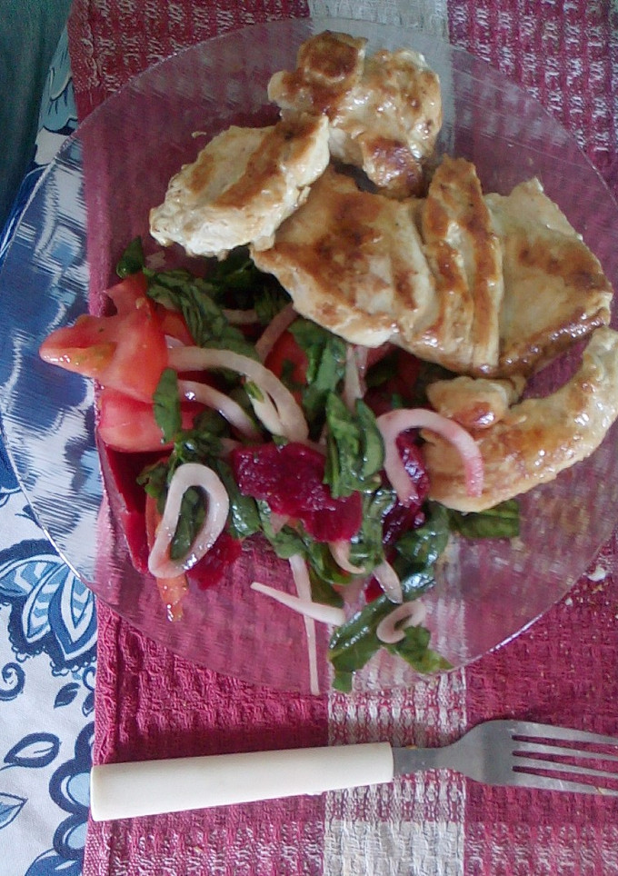 Una foto de Ensalada con pollo