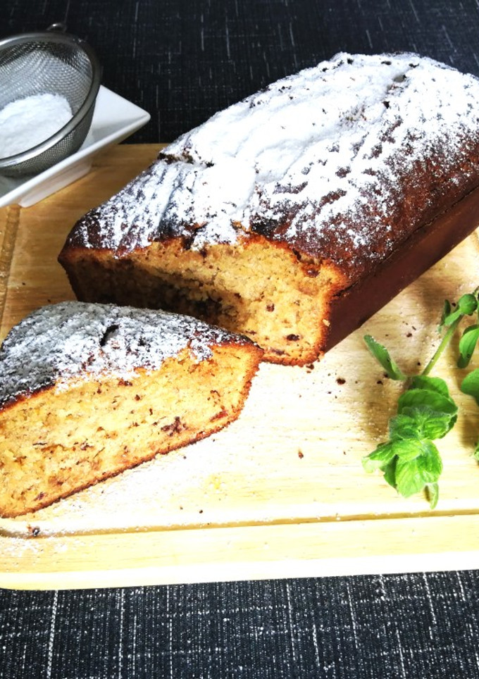 Una foto de Pan de plátano y raspel de chocolate