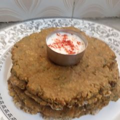 A picture of Multigrain methi rotla.