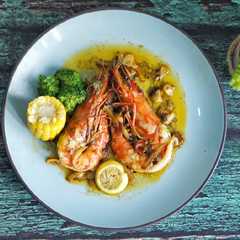 A picture of Garlic Lemon Prawn ala aku.