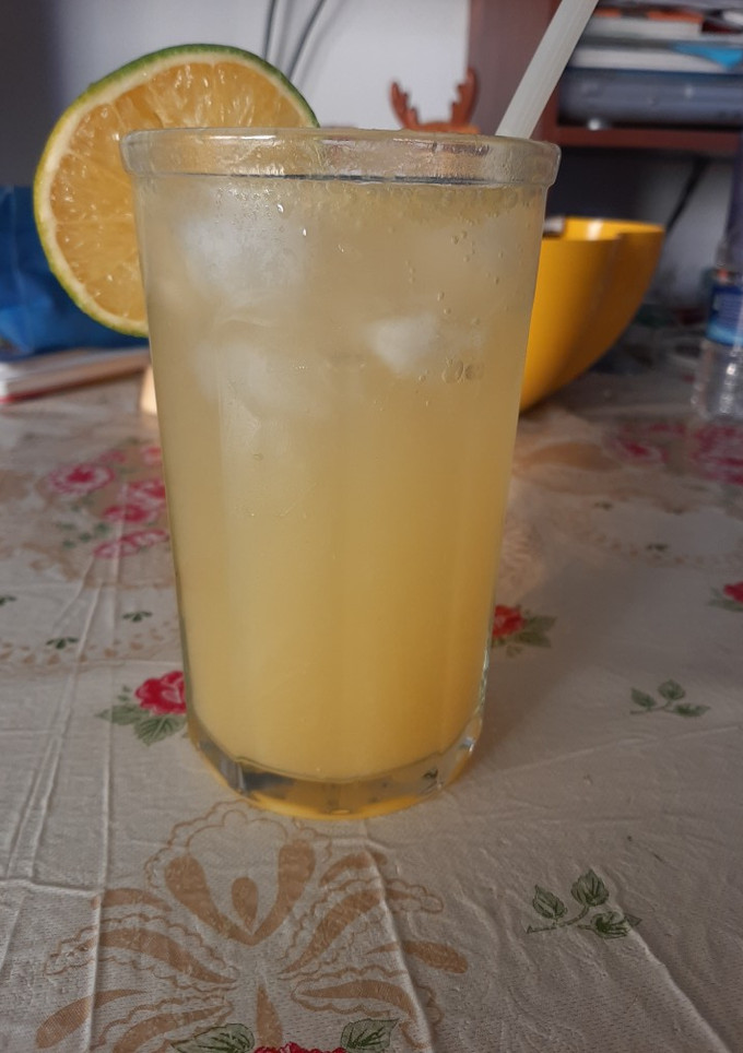 Una foto de Refrescante Naranjada mineral