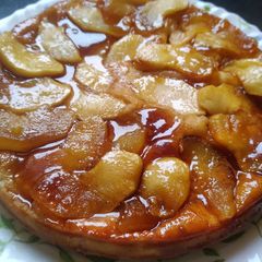 A picture of Apple Caramel upside down cake.