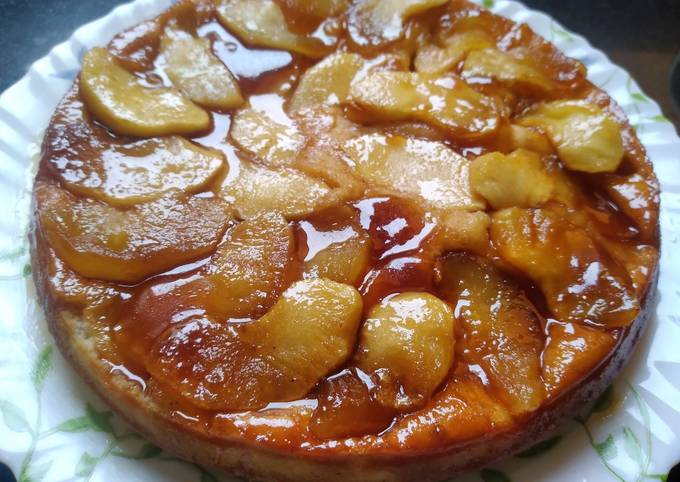 Apple Caramel upside down cake