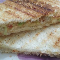 A picture of Veg sandwitch.