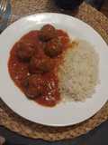 Albóndigas de carne picada y arroz
