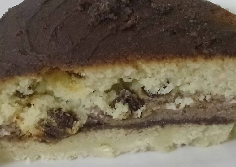 Vanilla chocolate cake