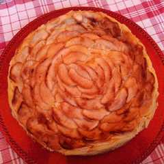 Una foto de Pastel cremoso de manzana