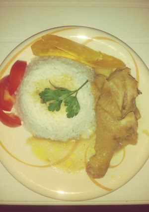 Una foto de Pollo al horno con piña 🍍