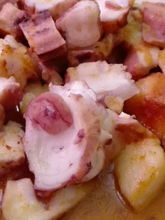 Una foto de Pulpo a la gallega