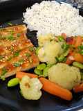 Tofu oriental com arroz de sushi e legumes salteados