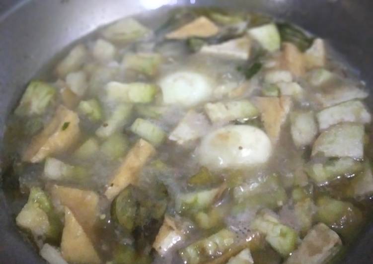 Sayur Lodeh Terong (plus tahu dan telor)