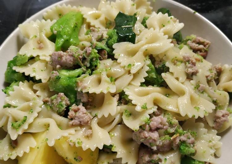 Steps to Prepare Super Quick Homemade Sausage Tagliatelle