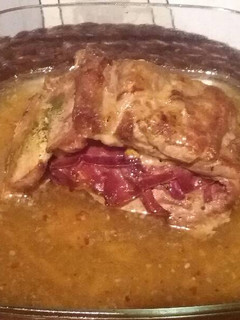 Una foto de Lomo de cerdo relleno de jamón serrano y queso