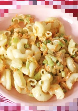 A picture of Macroni salad.