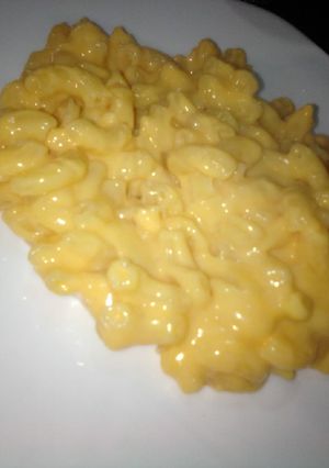 Una foto de Mac and cheese/ macarrones con queso