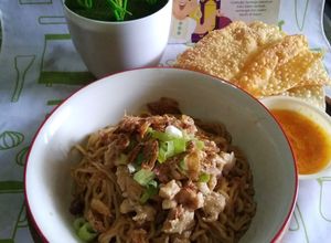 Foto resep Mie Yamin Khas Bandung (Versi Manis)