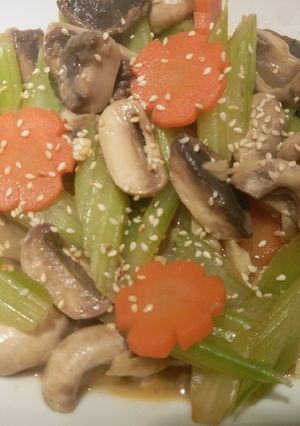 Foto resep Tumis jamur kancing & seledri bogor