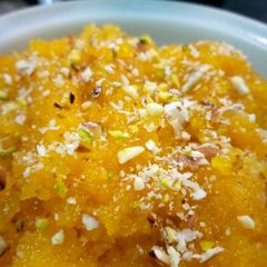 A picture of Suji ka Halwa.