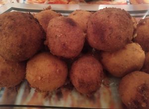 Una foto de Cheese balls, croquetas de queso o cheeseballs