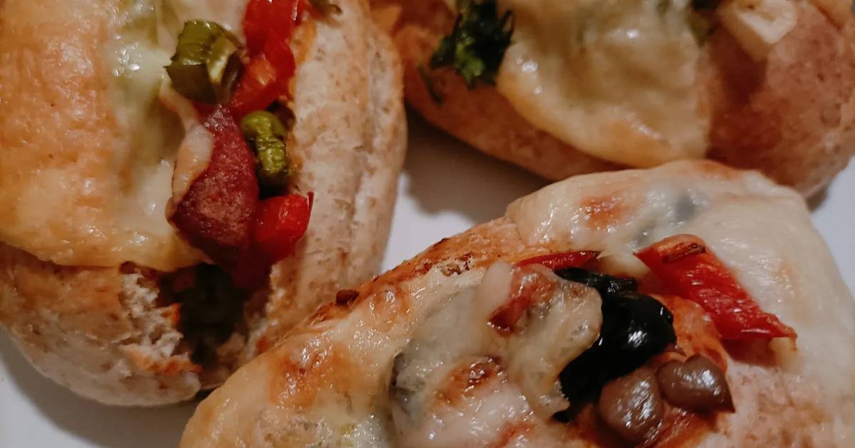 Deep South Dish: Homemade Pistolette Sandwich Rolls