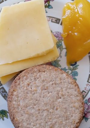 A picture of Cheddar & Lemon Curd Snack.