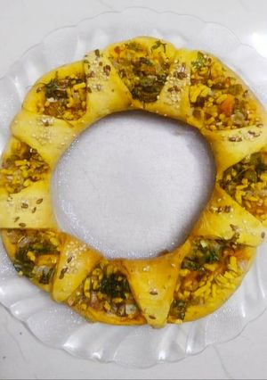 स्टफ्ड ब्रेड (stuffed bread recipe in Hindi) रेसिपी मुख्य फोटो