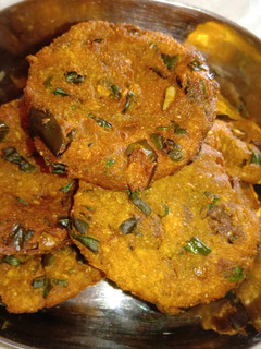બાજરી મેથીના વડા(Bajri Methi Vada Recipe In Gujarati) રેસીપી મુખ્ય ફોટો