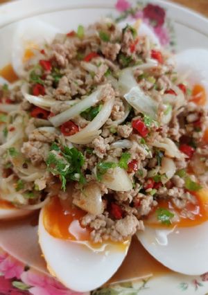 รูปของ ยำไข่ต้ม คีโต