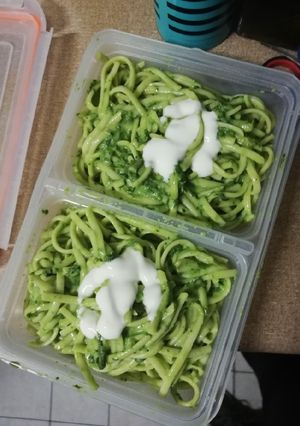 Una foto de Fideos al pesto