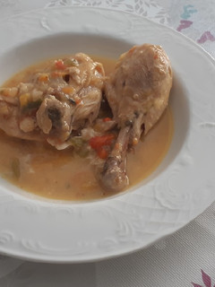 Una foto de Pollo en salsa