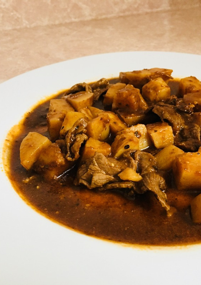 Una foto de Bistec de Res en Chile Pasilla