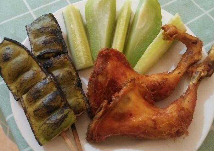 Ayam goreng sunda dan pete bakar