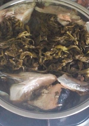 Hình của món Rau sắn muối kho cá hồi.
