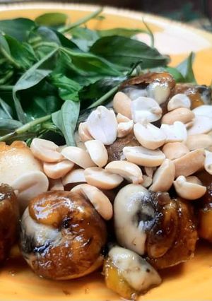 Hình của món Cút lộn xào giấm.