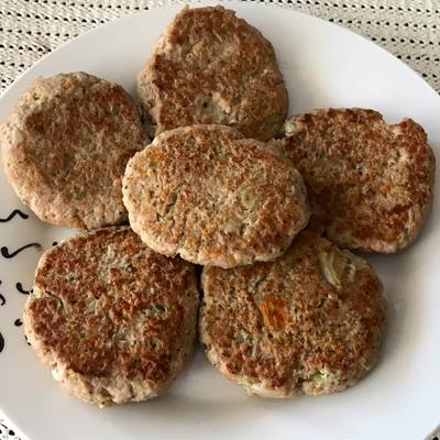 Mini Hamburguesa con verduras para bebé Receta de Maiko Kamata- Cookpad