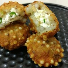 A picture of Sago Paneer Bombs.