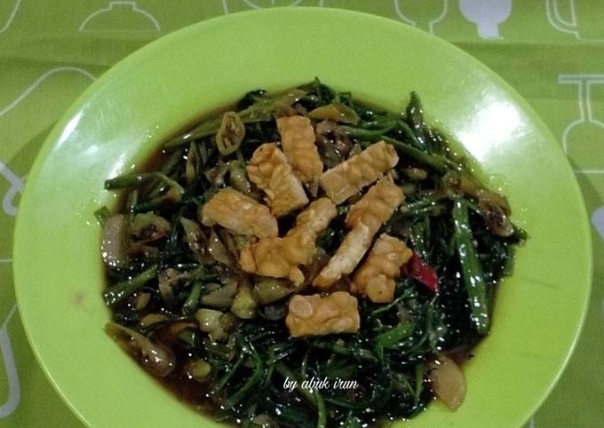 Tumis Kangkung Tempe Pedas