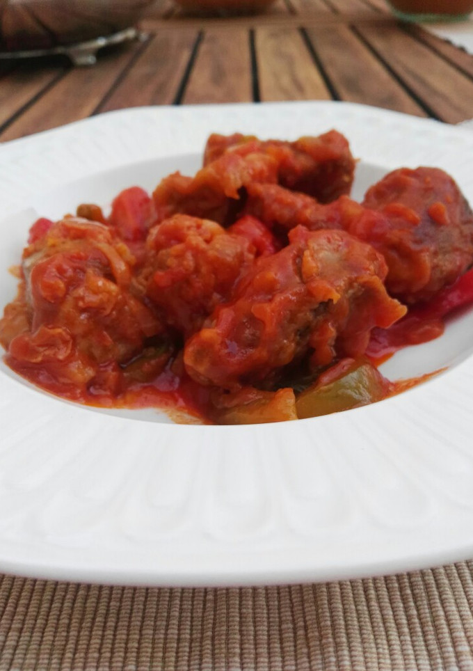 Una foto de Atún con tomate