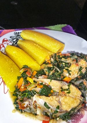 A picture of Boiled plantain and vegetable sauce.