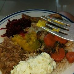 A picture of Sunday lunch.