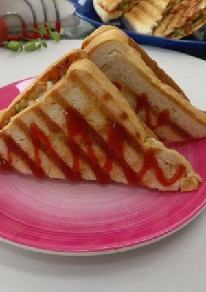 A picture of Grilled sandwich.