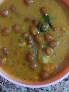 சுண்டல் கிரேவி (மூக்கடலை குழம்பு) (sundal gravy recipe in Tamil) செய்முறை முக்கிய புகைப்படம்