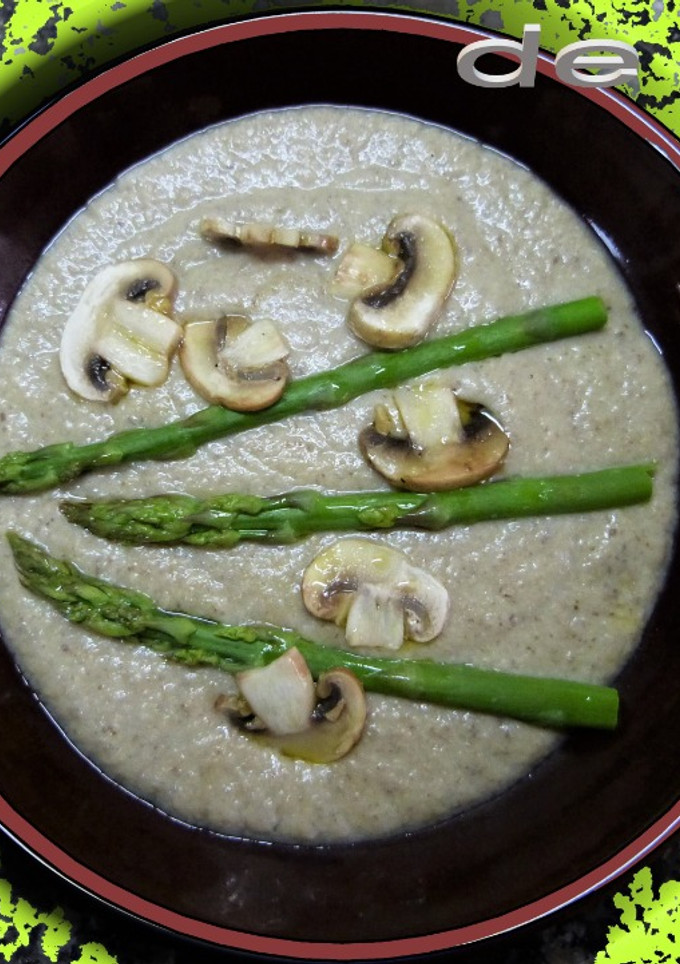 Una foto de Crema de champiñones