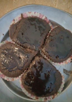 A picture of Simple cupcakes.